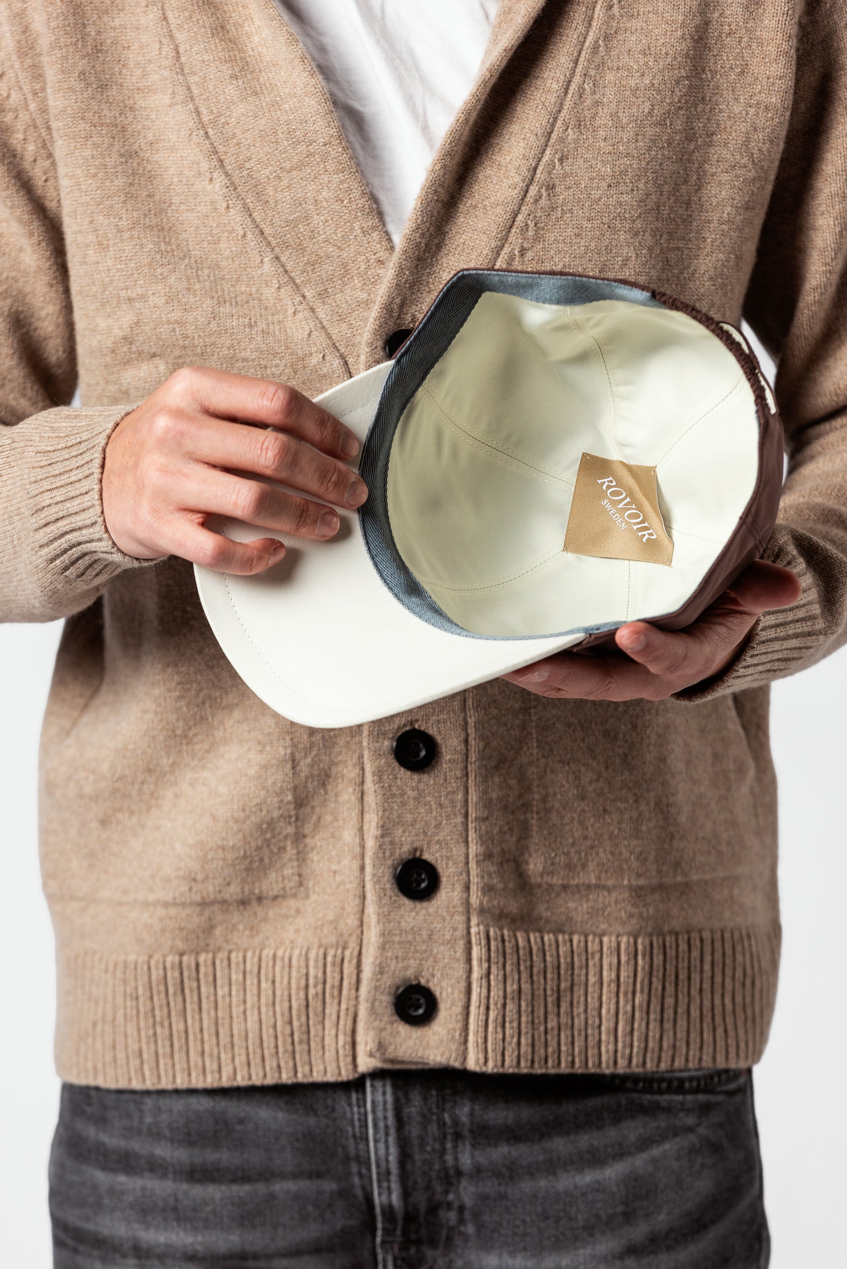 MICROFIBER HAT BROWN