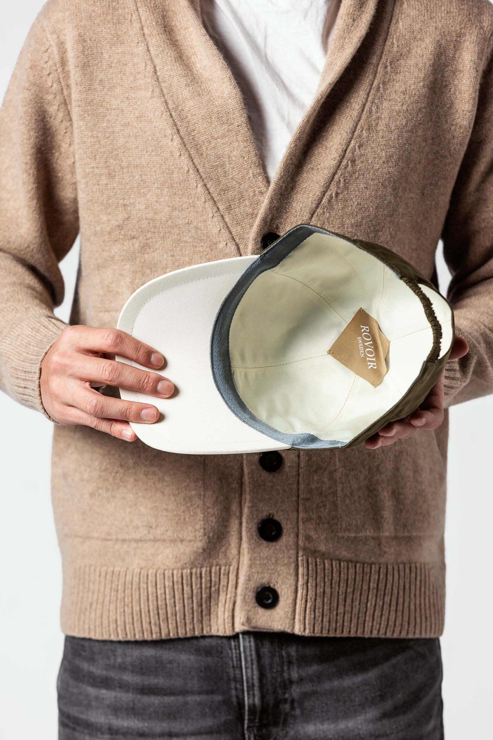 MICROFIBER HAT OLIVE GREEN