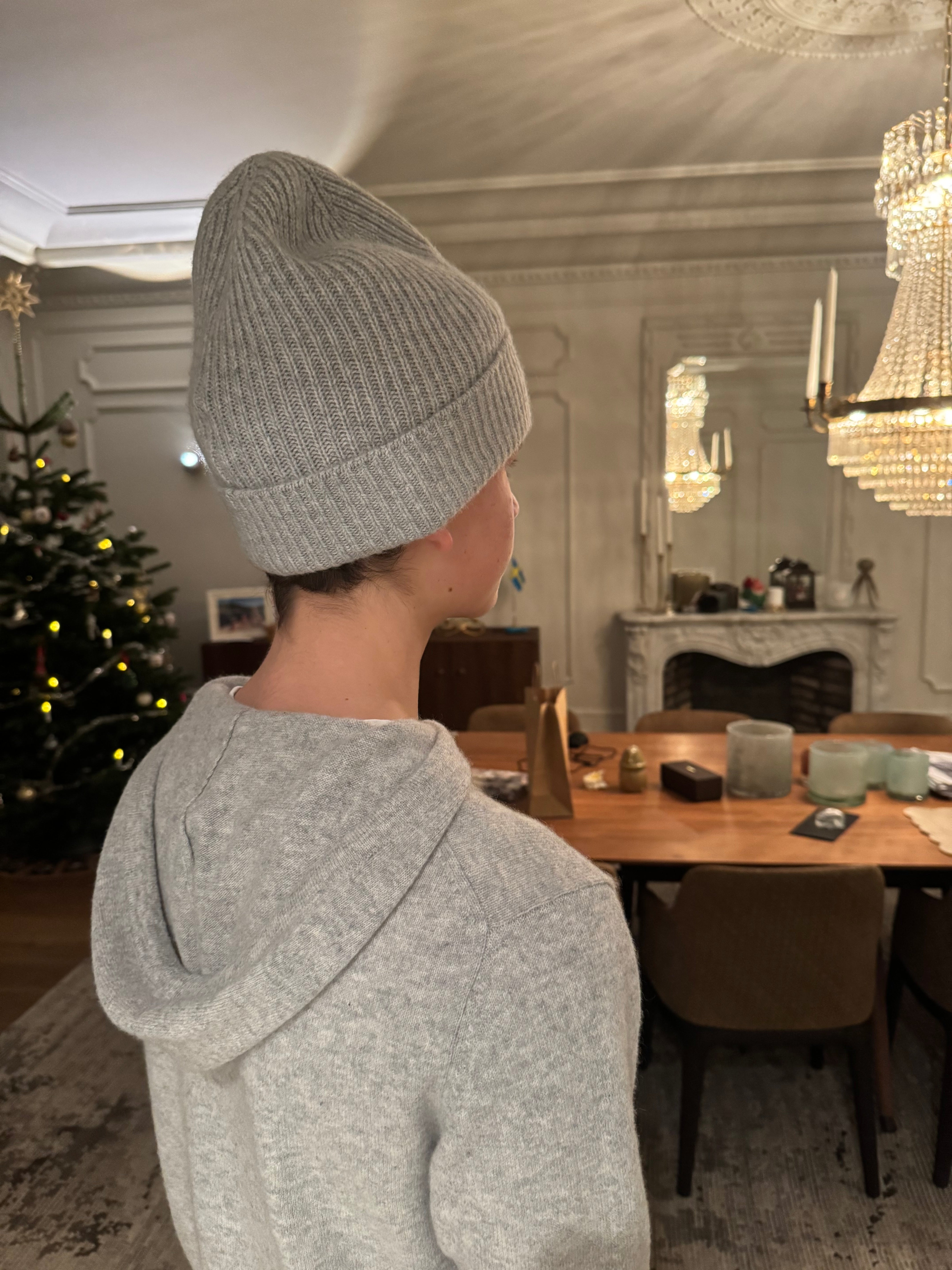 Light grey cashmere beanie